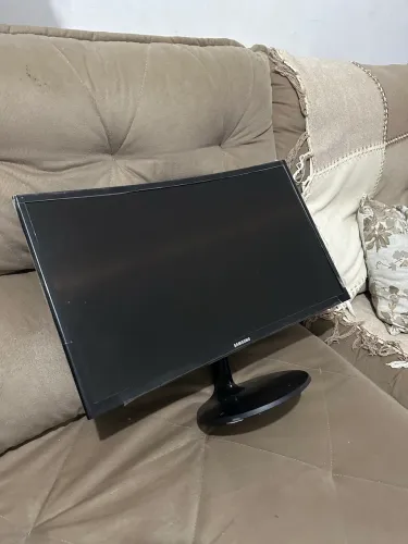 Monitor Curvo Samsung 27" FHD HDMI VGA Freesync CF390