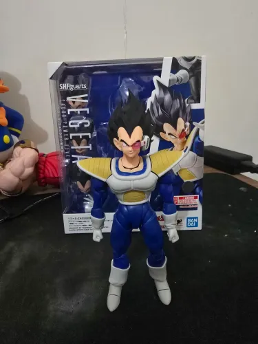 Bonecos shfigurarts vegeta e gohan