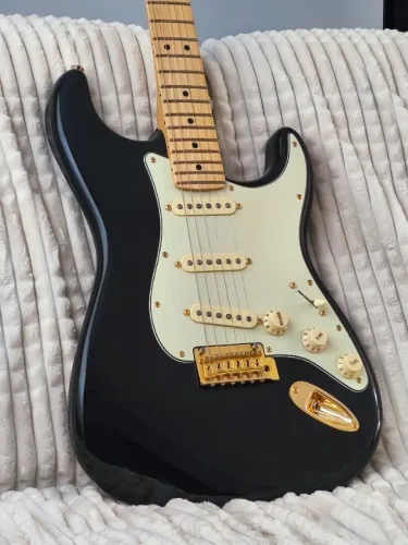 Fender Stratocaster Player 2 edição limitada