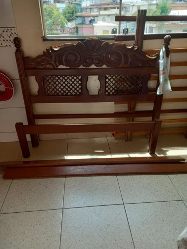 Cama de casal madeira de madeira maciça