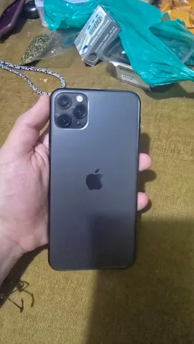 Iphone 11 pro max usado