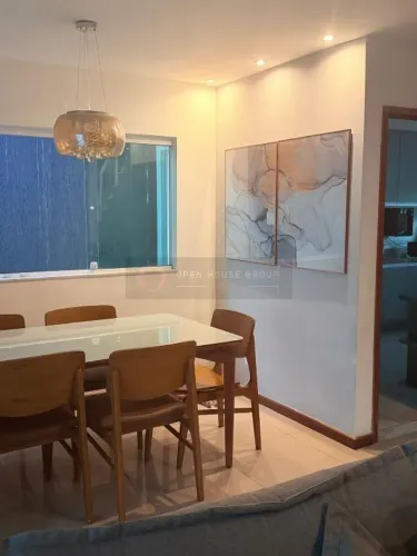 Vende-se casa em Itaipu 4 quartos, 2 suítes. (Ótima localização)