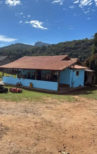 Chácara para Venda em Camanducaia, 2 dormitórios, 1 banheiro, 10 vagas