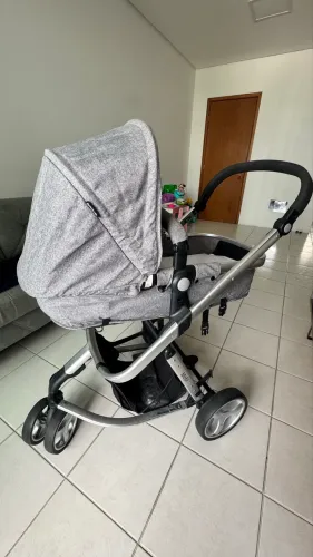 Carrinho de bebê + bebê conforto Safety 1st (modelo One-Safe)