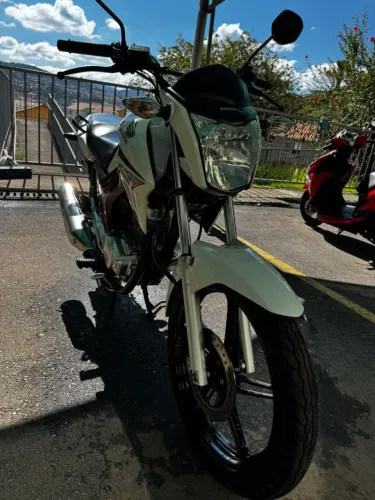 Vende-se 150 titan