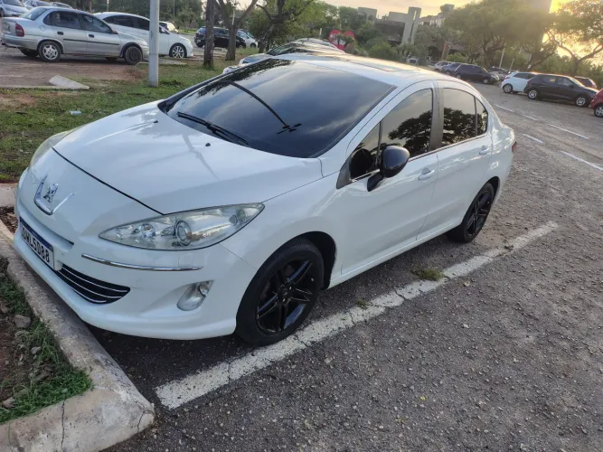 Peugeot 408 Sedan Griffe 1.6 Turbo 16V 4P Aut. 2014