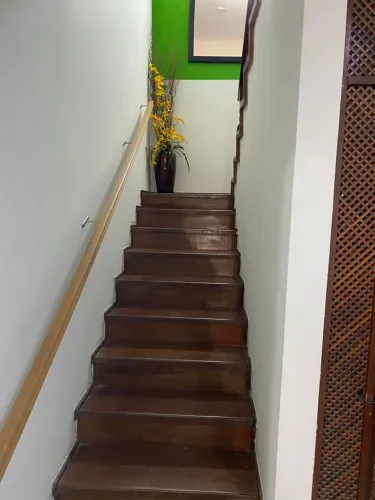 Kitnet/ Studio com 1 Quarto(s) e 1 banheiro(s) para Alugar, 50 m² por R$ 906 / Mês