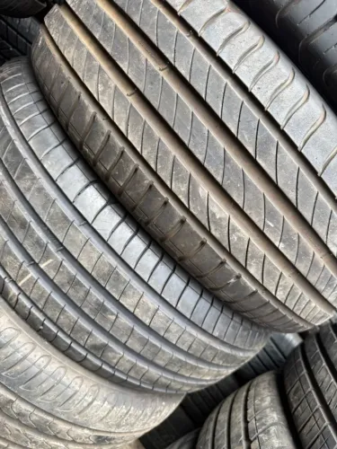 Pneu Michelin SN 195/55/16 90 % vida útil