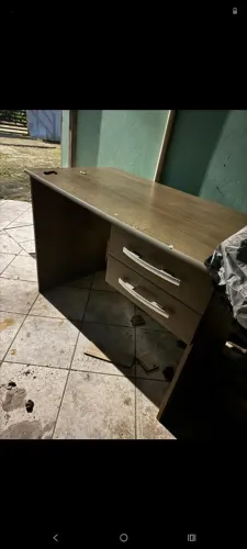 Escrivaninha - preciso desocupar o espaço