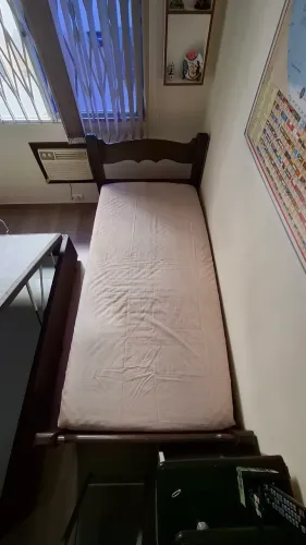 Cama de solteiro madeira maciça