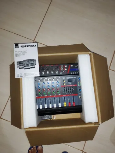 Vendo mesa de canal amplificada