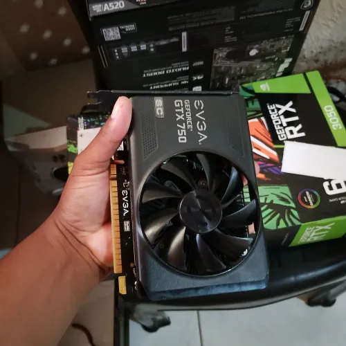 Placa de vídeo GTX 750 2GB