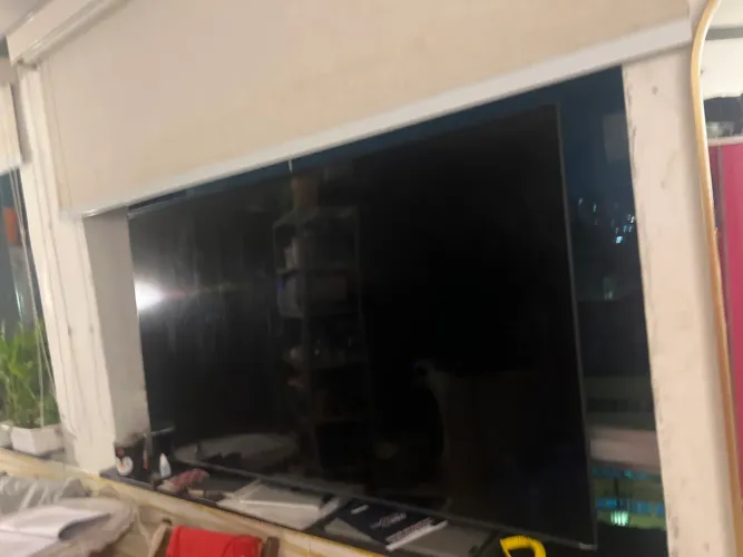 Samsung Crystal UHD 65? CU8000 - Tela Quebrada (Para Retirada de Peças)