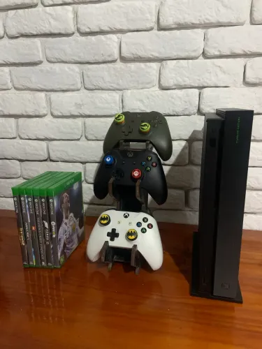 XBOX One X - 1TB