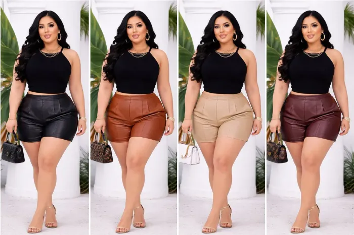 Bermuda Feminina couro fake tam. G
