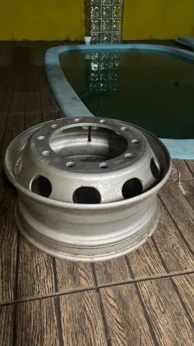 Roda nova 22.5 x 8.25 10 furos