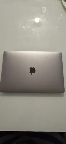 MacBook Pro 13" 2016, i5-6267U, 8GB RAM, 256GB