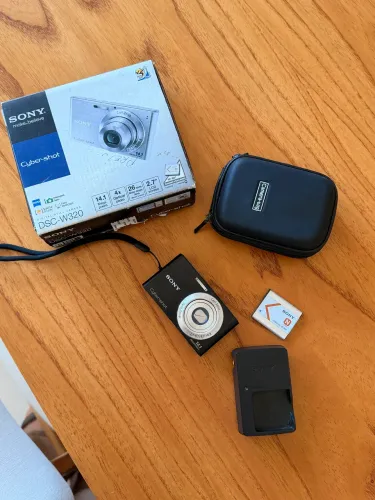 Sony Cyber-shot 14.1MP + acessórios | Digital vintage/Y2K