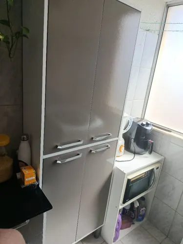 Armário de cozinha com balcão 