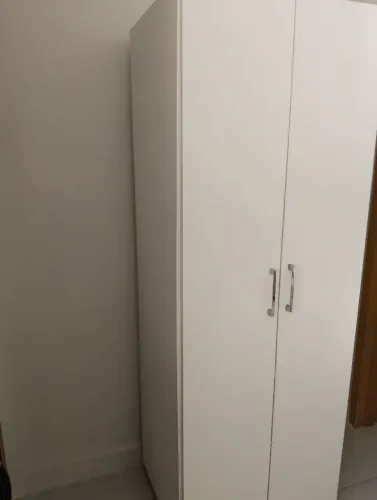Armário multiuso 02 porta com rodinhas