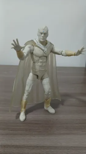 Visão branco Marvel legends
