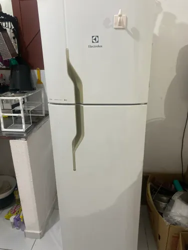 Geladeira eletrolux em boas condições