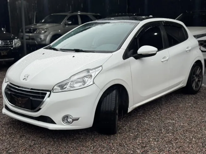 Peugeot 208 Allure 1.5 Flex 8V 5P 2014