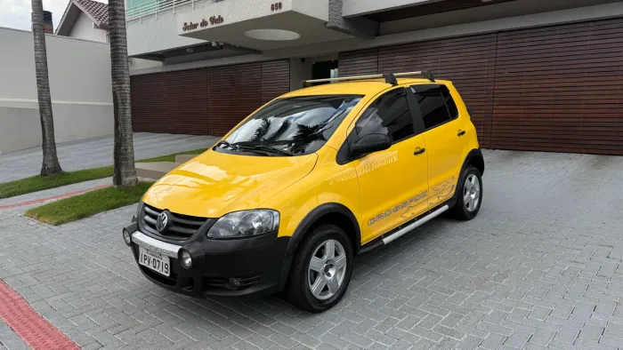 Volkswagen Crossfox 1.6 MI Total Flex 8V 5P 2010