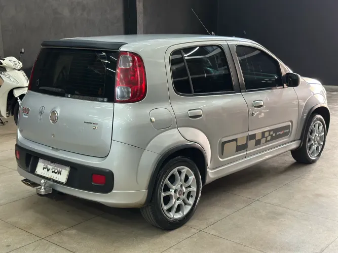 Fiat Uno Sporting 1.4 EVO Fire Flex 8V 4P 2012