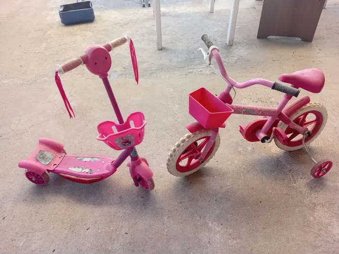 Combo patinete + bicicleta aro 12 menina