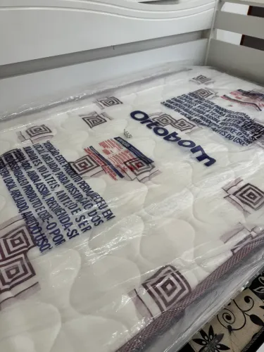 Colchão de solteiro ortobom NOVO