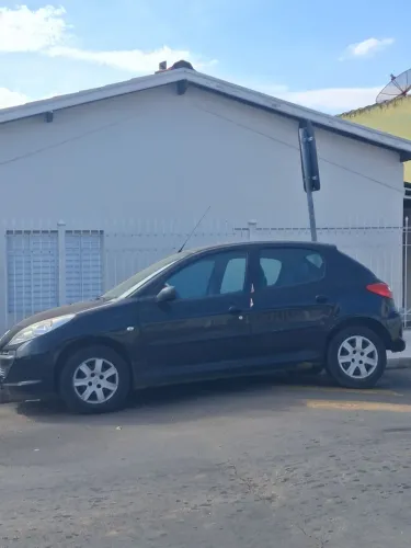 Peugeot 207 XR 1.4 Flex 8V 5P 2011