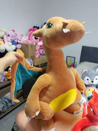 Charizard gigante 