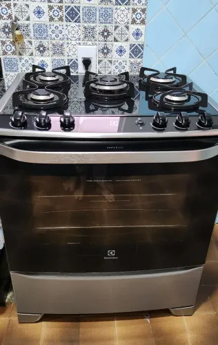 Fogão Electrolux 5 bocas com tampo de vidro 