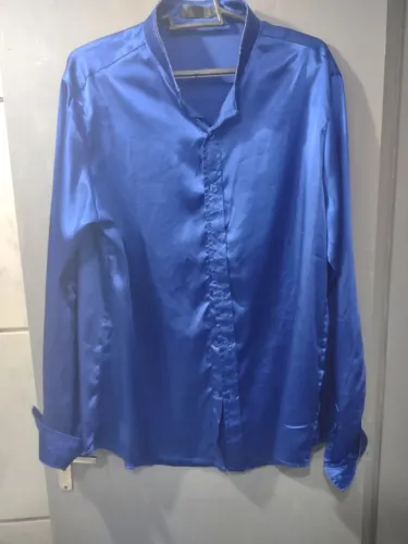 Camisa acetinada