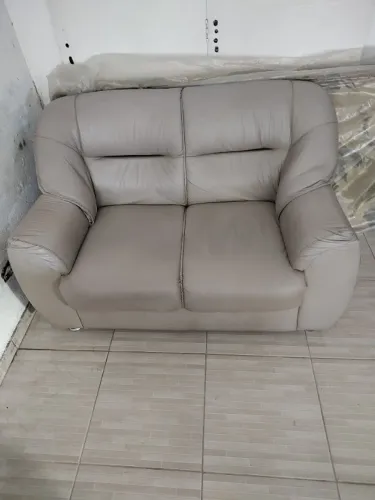 Sofá dois lugares de corvino 