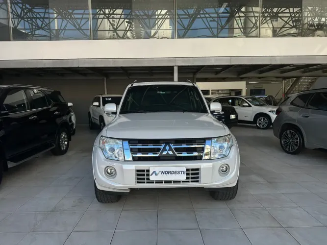Mitsubishi Pajero HPE Full 3.2 4X4 T.i.dies. 5P AUT 2014