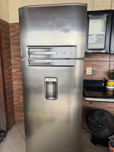 Geladeira Electrolux DC50X Inox 462 Litros com Dispenser de Água