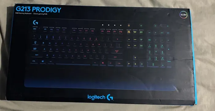 Teclado Gamer Logitech G213 Prodigy RGB