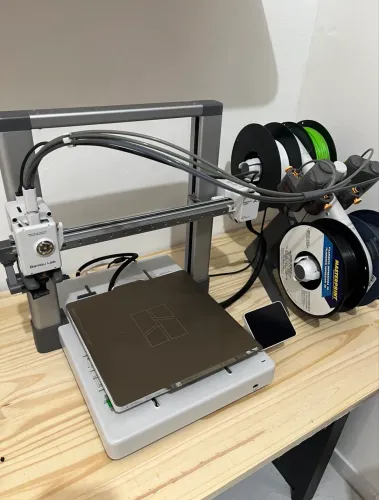 Vende-se impressora 3D BAMBU LAB A1