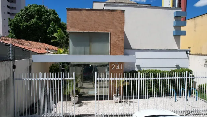 Prédio Comercial Duplex no melhor do Bairro de Fátima, 504m², recepção, sala de reunião, e