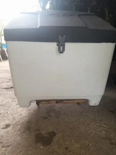 VENDA DE UM BAU PARA MOTO !