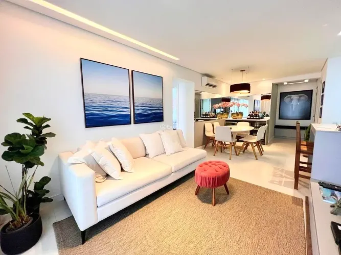 Apartamento mobiliado 102m2 duas suítes, Novo Campeche vista Mar no Campeche - Florianópol