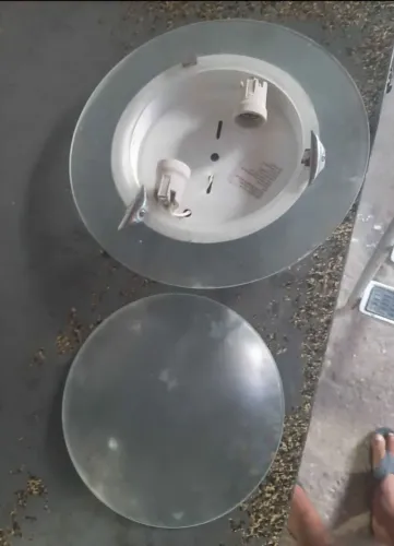 Vendo luminaria 3 uma grande p duas lâmpadas e duas pequenas p uma lâmpadas