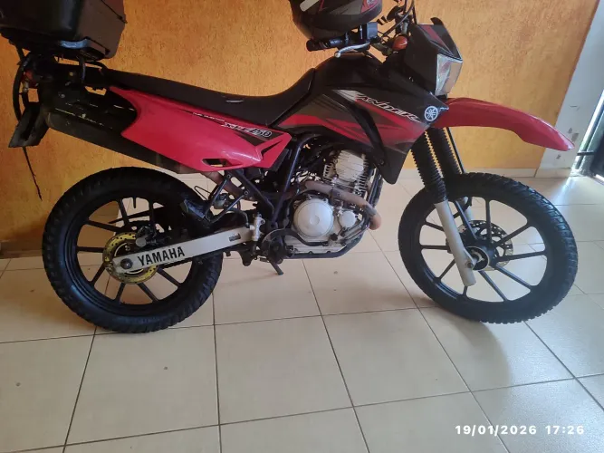 Motozão com roda de liga leve Scud e pneu sem câmara 