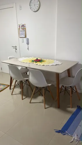 Mesa de jantar - 6 cadeiras