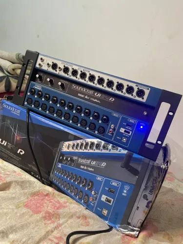 Mesa de som UI24 Sound craft