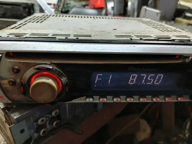 Cd pioneer modelo deh2980mp no estado.