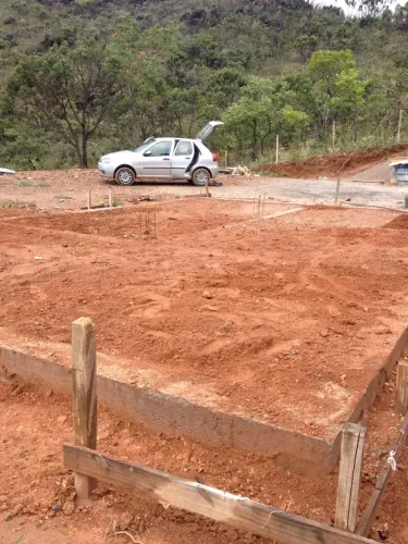 OPORTUNIDADE! TERRENO DE 1.000 m² EM RIO ACIMA/MG - IDEAL PARA CASA DE CAMPO OU LAZER