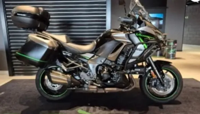 Kawasaki Versys 1100 Grand Tourer 2025/2026 com 8.903km! com protetor carenagem, ppf bolh